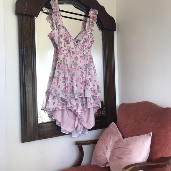 Altar'd State Pants - 🎀 Altar'd State Pink Floral Rose Print Ruffle Romper